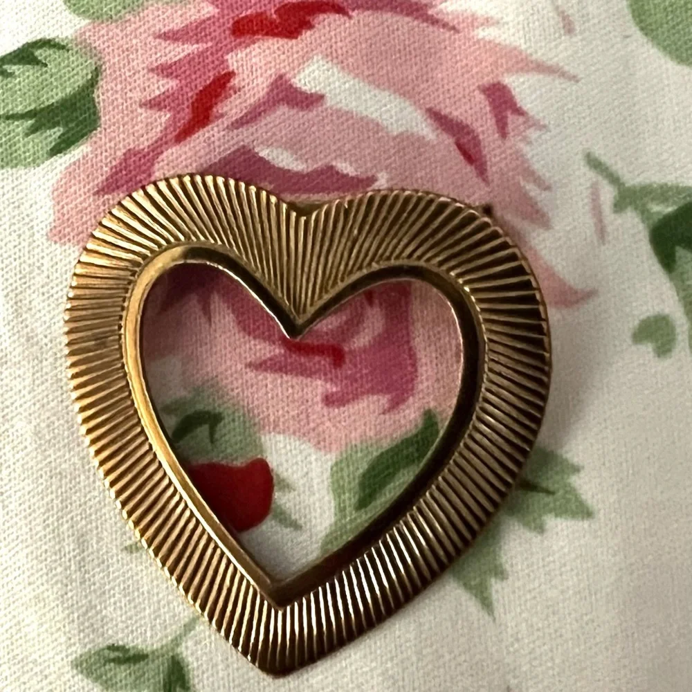 Vintage Brass Color Heart-Shaped Brooch Pin